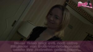 Junge Prostituierte verwöhnt Freier mit mundlicher Hingabe